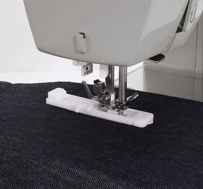 SINGER Heavy Duty Mechanical Sewing Machine, White, 23 Built-In Stitches - 4423